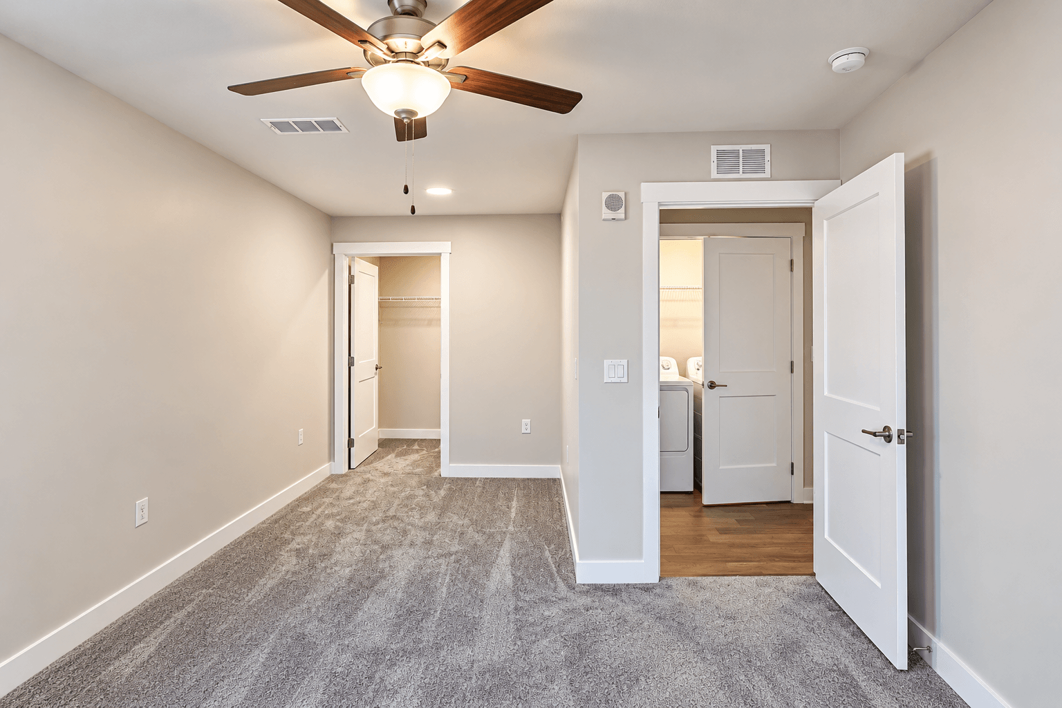 Riverbend Flats gallery 6